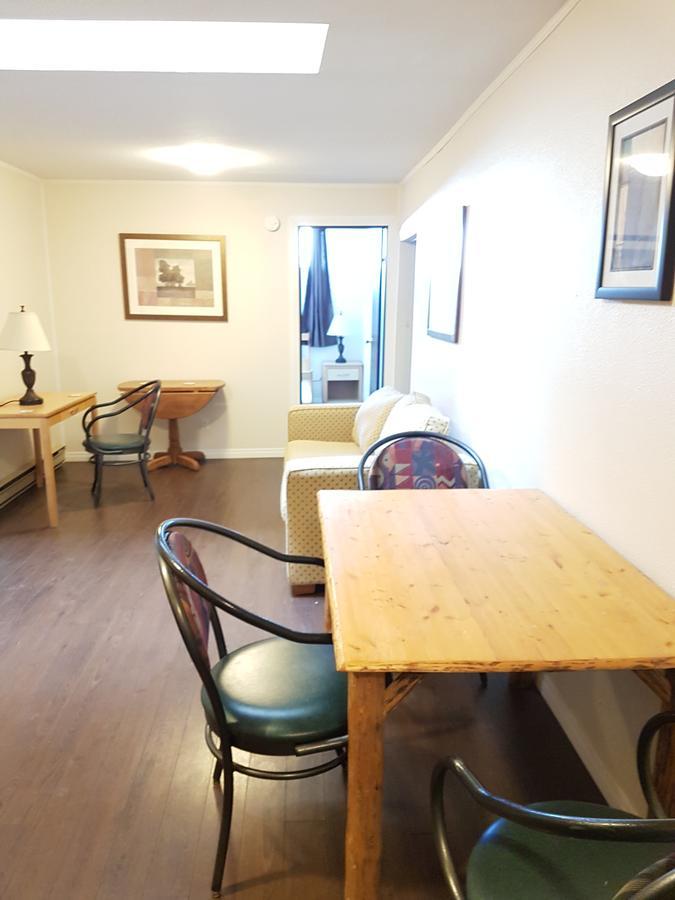 Cozy Comfort Sleeps 4 - 5 Min To Golf & Ski Διαμέρισμα Kimberley Εξωτερικό φωτογραφία